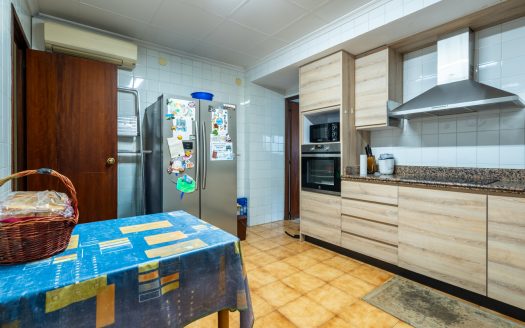 Your home with a garden in the heart of Amposta (374)