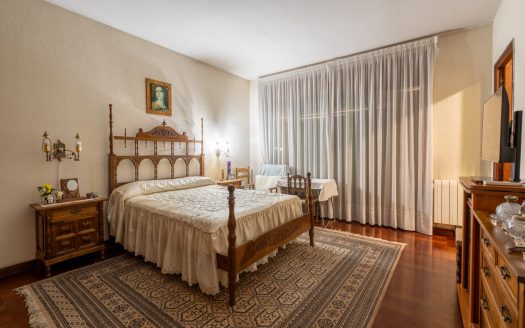 Your home with a garden in the heart of Amposta (374)