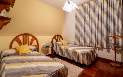 Your home with a garden in the heart of Amposta (374)