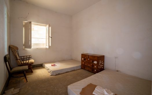 Prime location offering endless potential (376)