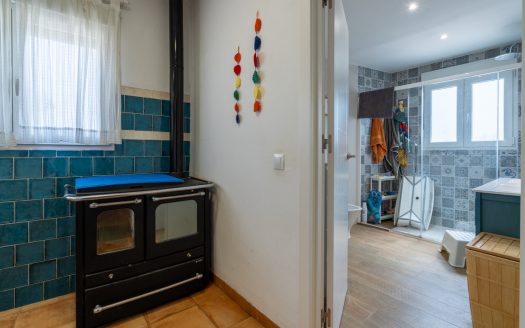 Large semi-detached farmhouse near Tortosa (378)