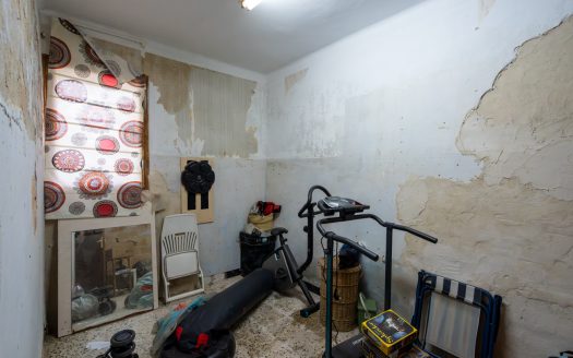 Large semi-detached farmhouse near Tortosa (378)