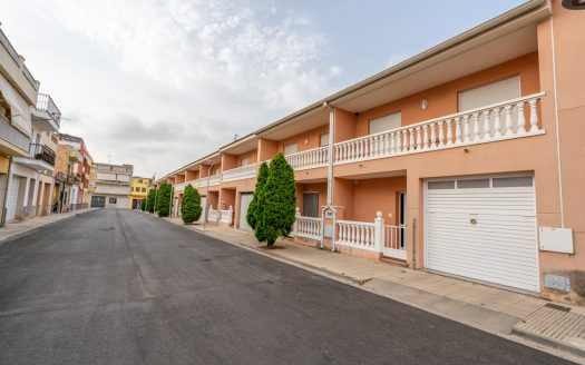 A spacious townhouse (382)