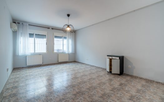 A spacious townhouse (382)
