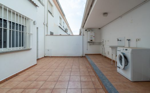 A spacious townhouse (382)