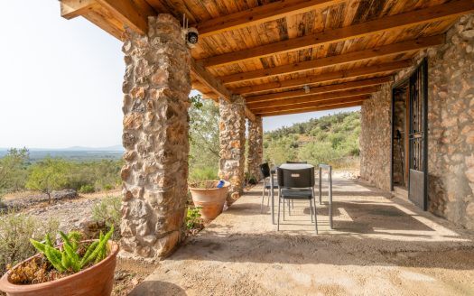 Magnificent natural surroundings (383)