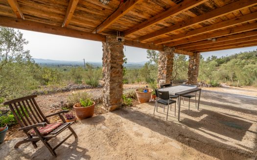 Magnificent natural surroundings (383)