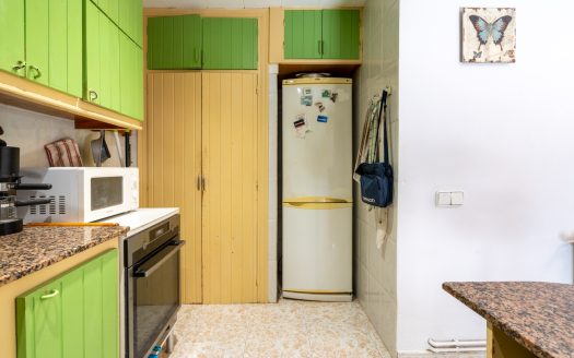 Villa to renovate (385)