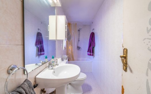 Villa to renovate (385)