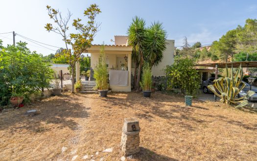Villa to renovate (385)