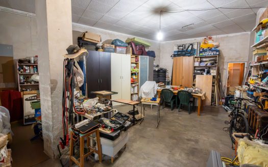 Spacious Warehouse in the Centre of Tortosa (386)