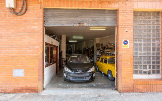 Spacious Warehouse in the Centre of Tortosa (386)