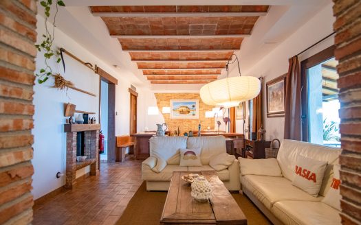Farmhouse with Tourist Licence in the Ebro Delta (380)